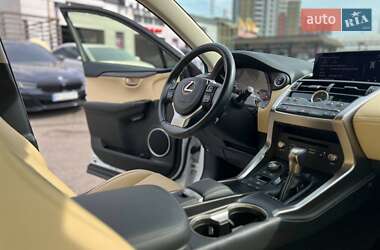 Внедорожник / Кроссовер Lexus NX 2020 в 