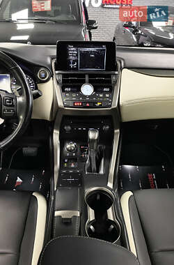 Внедорожник / Кроссовер Lexus NX 2019 в 