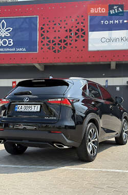 Внедорожник / Кроссовер Lexus NX 2017 в 