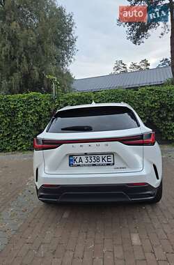 Внедорожник / Кроссовер Lexus NX 2022 в 