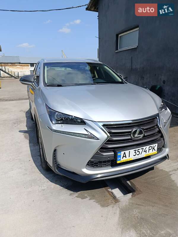 Lexus NX 2015