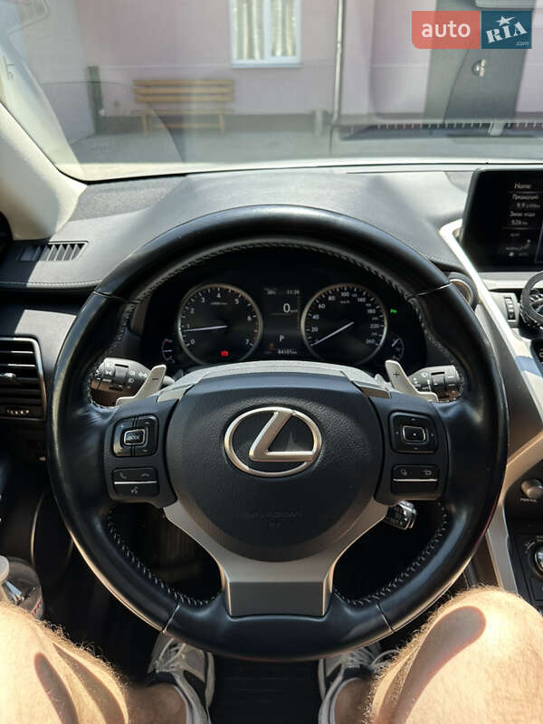 Внедорожник / Кроссовер Lexus NX 2017 в Днепре