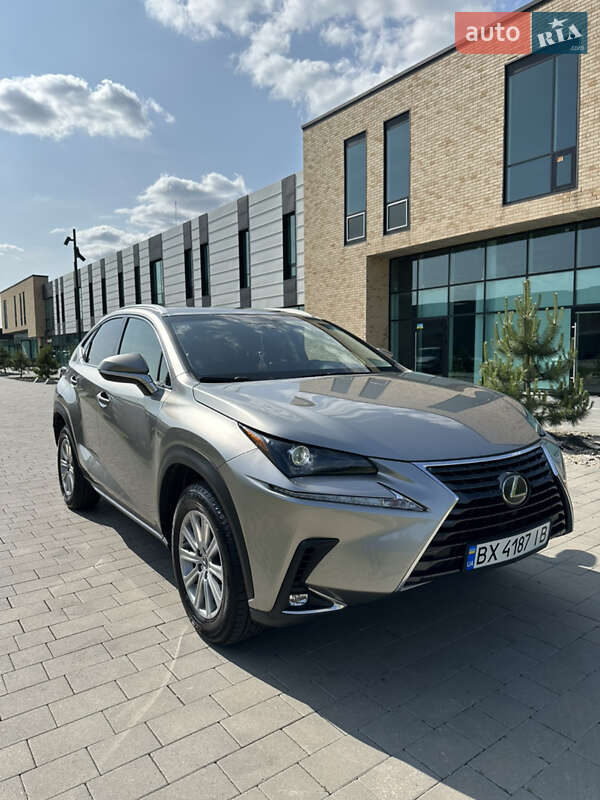 Внедорожник / Кроссовер Lexus NX 2018 в 