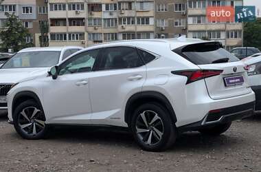 Внедорожник / Кроссовер Lexus NX 2020 в 