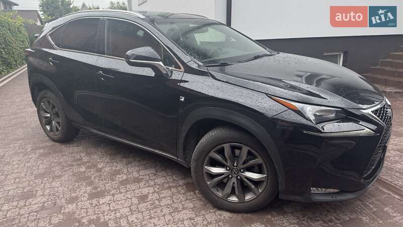 Позашляховик / Кросовер Lexus NX 2017 в Києві