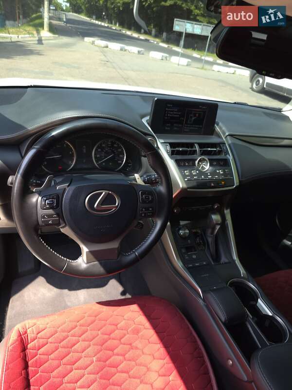 Внедорожник / Кроссовер Lexus NX 2019 в Подольске