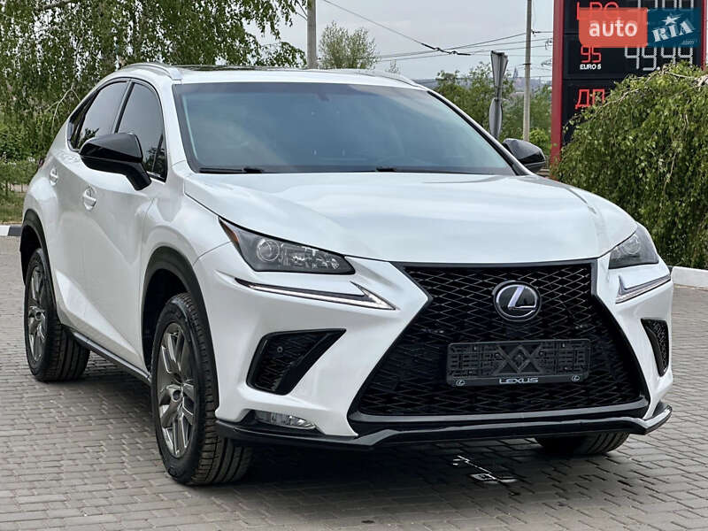 Внедорожник / Кроссовер Lexus NX 2015 в Одессе