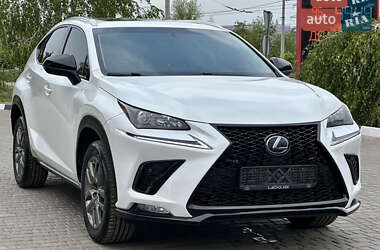 Внедорожник / Кроссовер Lexus NX 2015 в 
