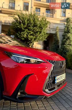 Позашляховик / Кросовер Lexus NX 2022 в 