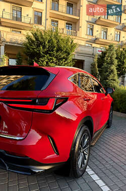 Позашляховик / Кросовер Lexus NX 2022 в 