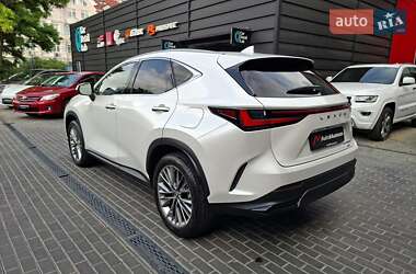 Внедорожник / Кроссовер Lexus NX 2022 в 