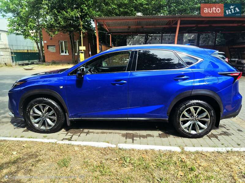 Внедорожник / Кроссовер Lexus NX 2016 в Одессе