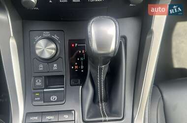 Внедорожник / Кроссовер Lexus NX 2020 в 