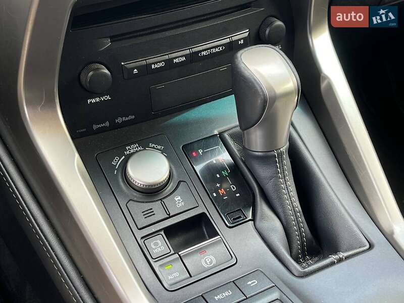 Внедорожник / Кроссовер Lexus NX 2016 в Львове