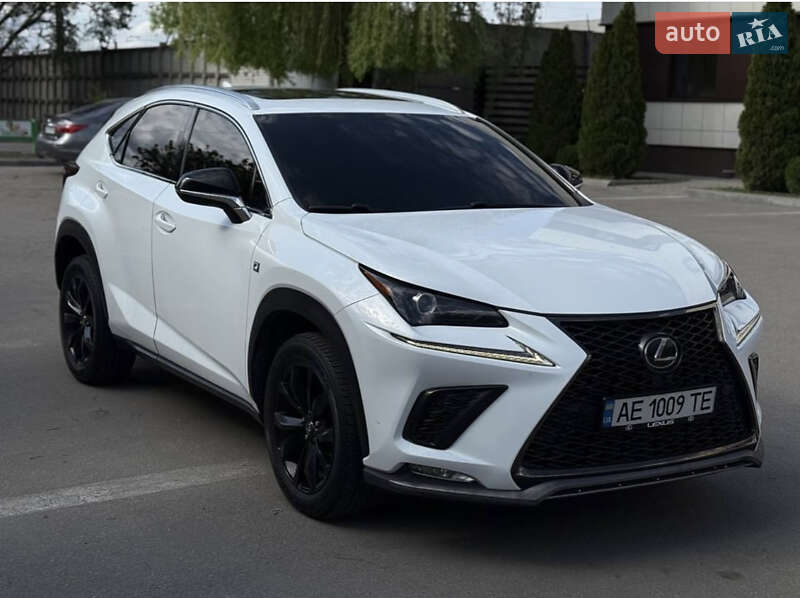 Внедорожник / Кроссовер Lexus NX 2017 в Днепре