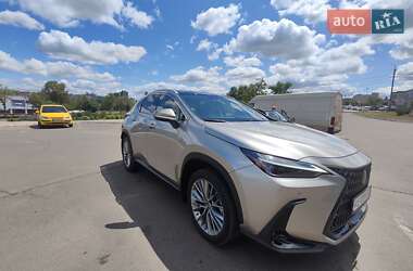 Позашляховик / Кросовер Lexus NX 2022 в 