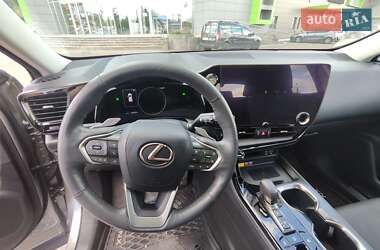 Позашляховик / Кросовер Lexus NX 2022 в 