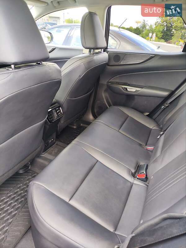 Внедорожник / Кроссовер Lexus NX 2022 в Кривом Роге