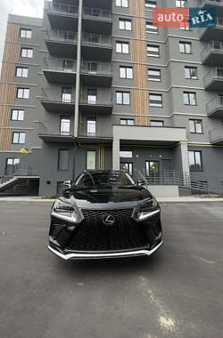 Внедорожник / Кроссовер Lexus NX 2021 в 