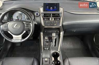 Внедорожник / Кроссовер Lexus NX 2016 в 