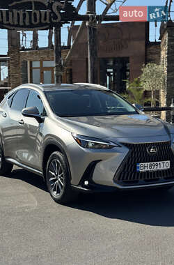 Внедорожник / Кроссовер Lexus NX 2022 в 