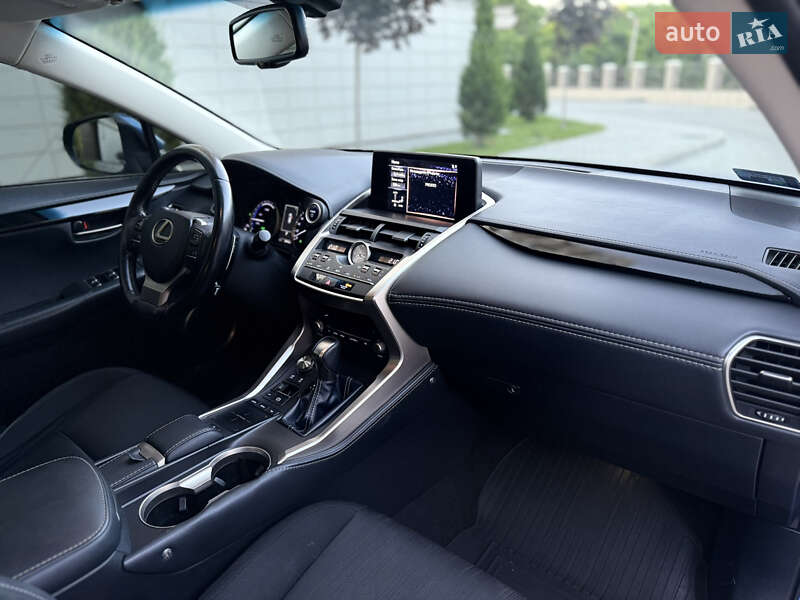 Внедорожник / Кроссовер Lexus NX 2018 в Одессе