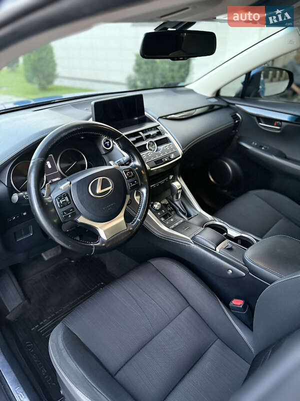 Внедорожник / Кроссовер Lexus NX 2018 в Одессе