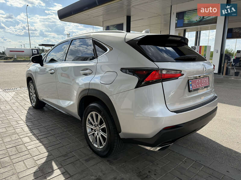 Внедорожник / Кроссовер Lexus NX 2016 в Днепре