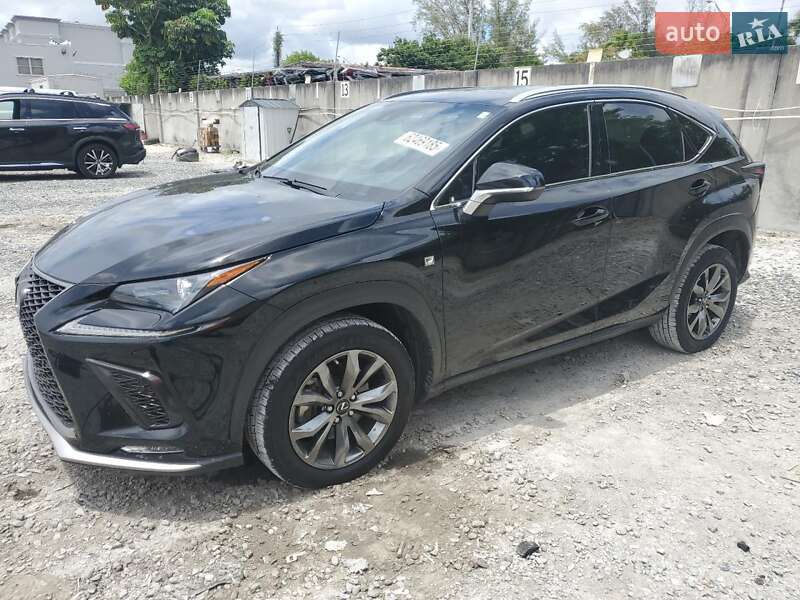 Lexus NX 2021
