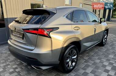 Позашляховик / Кросовер Lexus NX 2021 в 