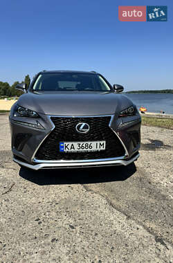 Внедорожник / Кроссовер Lexus NX 2015 в 