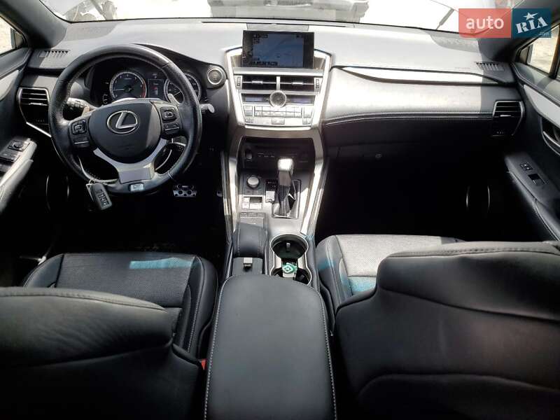 Позашляховик / Кросовер Lexus NX 2016 в Києві
