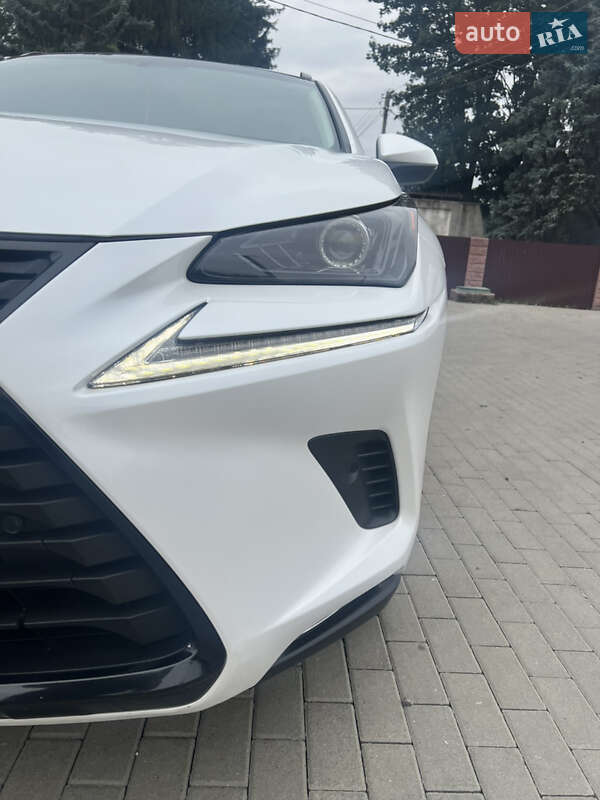 Внедорожник / Кроссовер Lexus NX 2017 в 