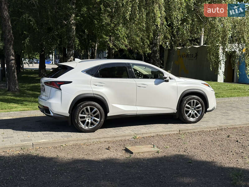 Внедорожник / Кроссовер Lexus NX 2018 в Днепре