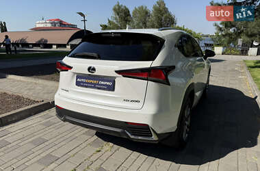 Позашляховик / Кросовер Lexus NX 2018 в 