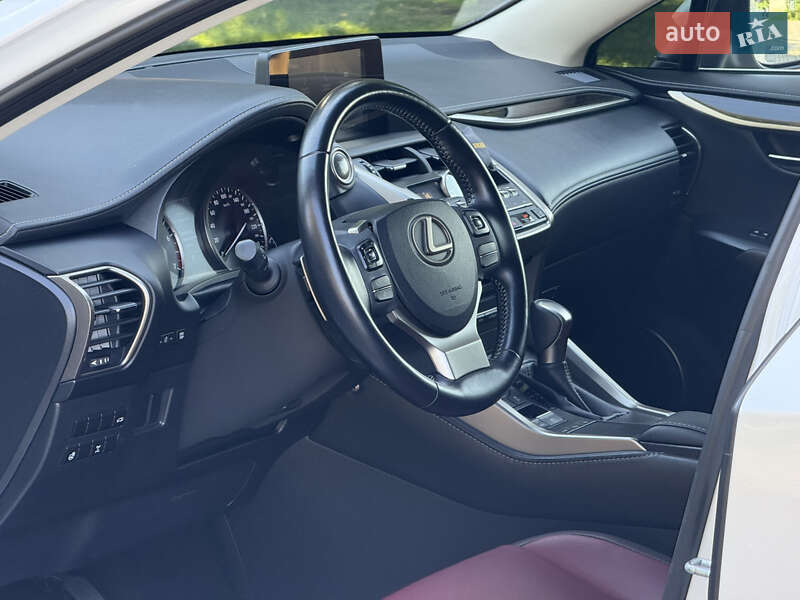 Внедорожник / Кроссовер Lexus NX 2018 в Днепре
