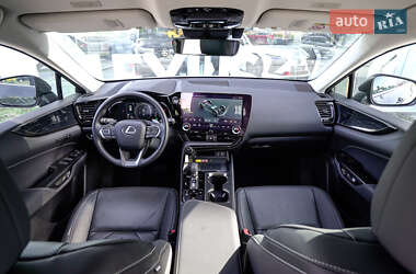 Позашляховик / Кросовер Lexus NX 2023 в 