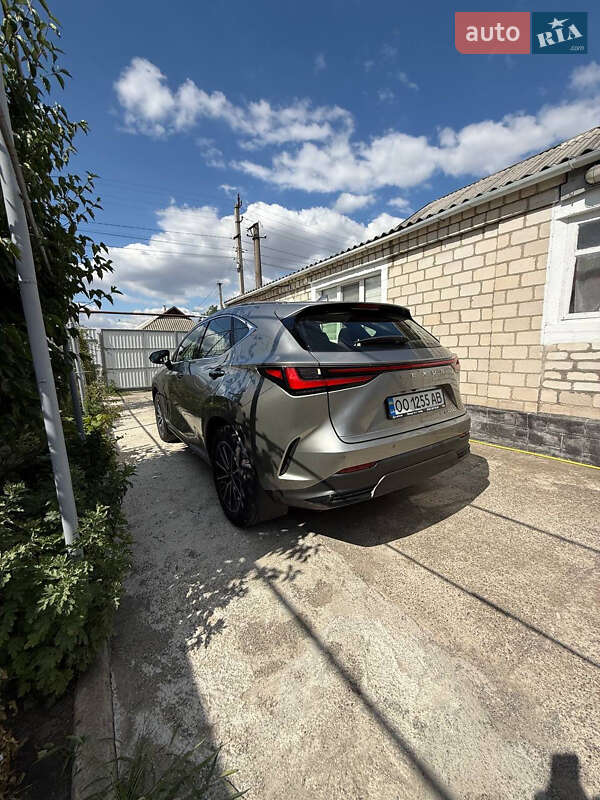 Позашляховик / Кросовер Lexus NX 2023 в Подільську