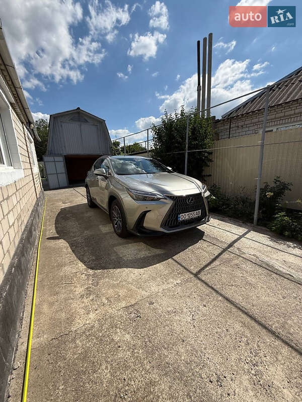 Позашляховик / Кросовер Lexus NX 2023 в Подільську