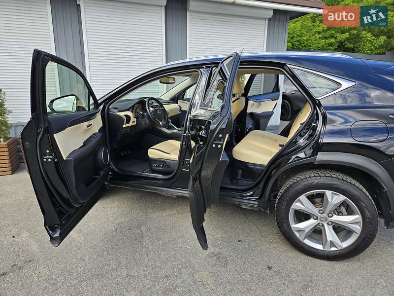 Позашляховик / Кросовер Lexus NX 2016 в Києві