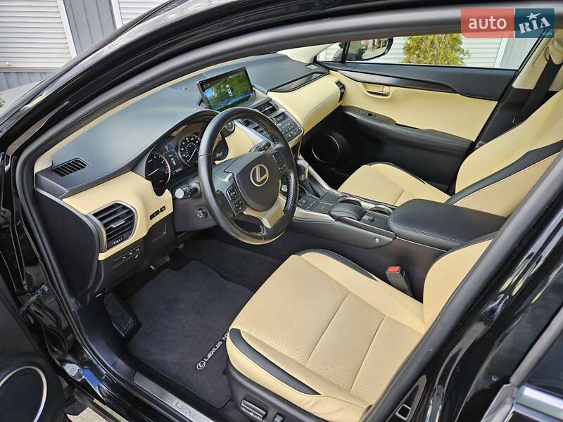 Позашляховик / Кросовер Lexus NX 2016 в Києві