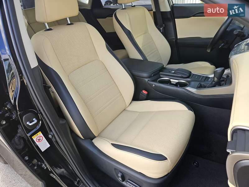 Позашляховик / Кросовер Lexus NX 2016 в Києві