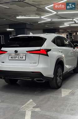 Позашляховик / Кросовер Lexus NX 2018 в 