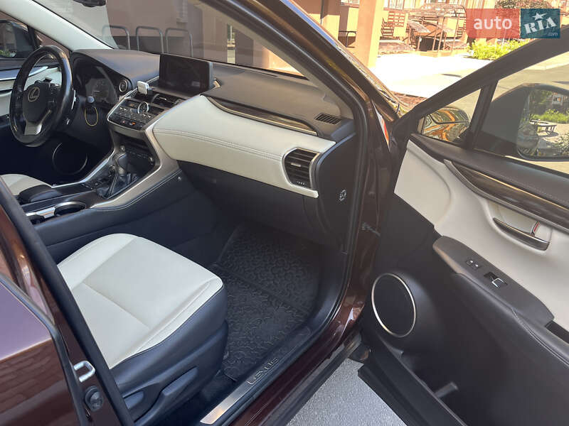 Позашляховик / Кросовер Lexus NX 2018 в Чернігові