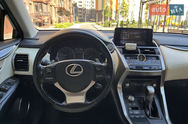 Позашляховик / Кросовер Lexus NX 2018 в 