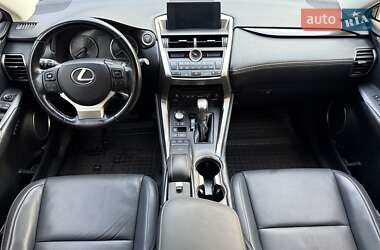 Позашляховик / Кросовер Lexus NX 2016 в 