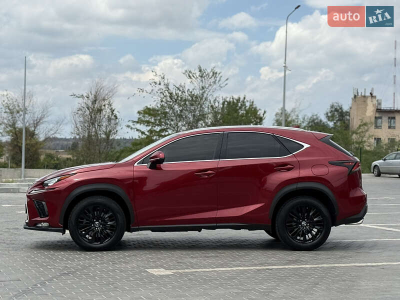 Позашляховик / Кросовер Lexus NX 2016 в Кривому Розі