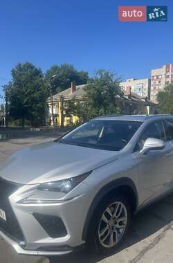 Внедорожник / Кроссовер Lexus NX 2016 в 