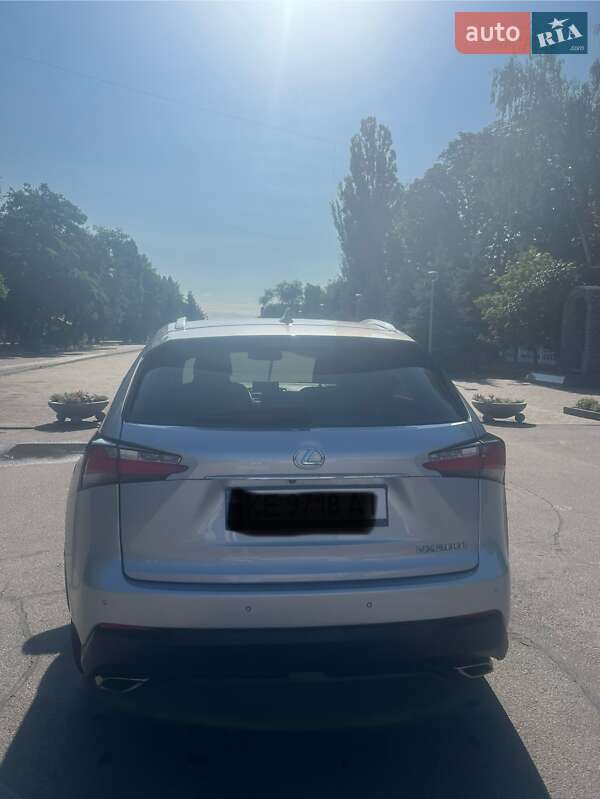 Позашляховик / Кросовер Lexus NX 2016 в Дніпрі