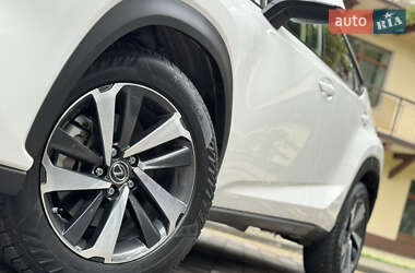 Внедорожник / Кроссовер Lexus NX 2019 в 